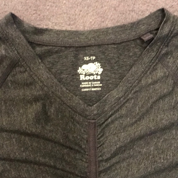ROOTS Ruched Gray Athletic Tee Size XS - Picture 2 of 7